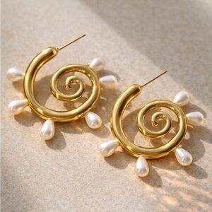 Pearl Drop Spiral Earrings 18k gold plated